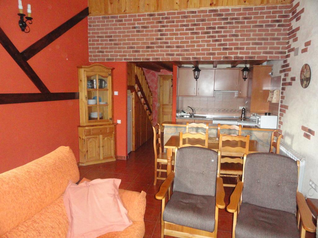 Casa Rural La Vega De Gredos Guest House San Martin de la Vega del Alberche ภายนอก รูปภาพ